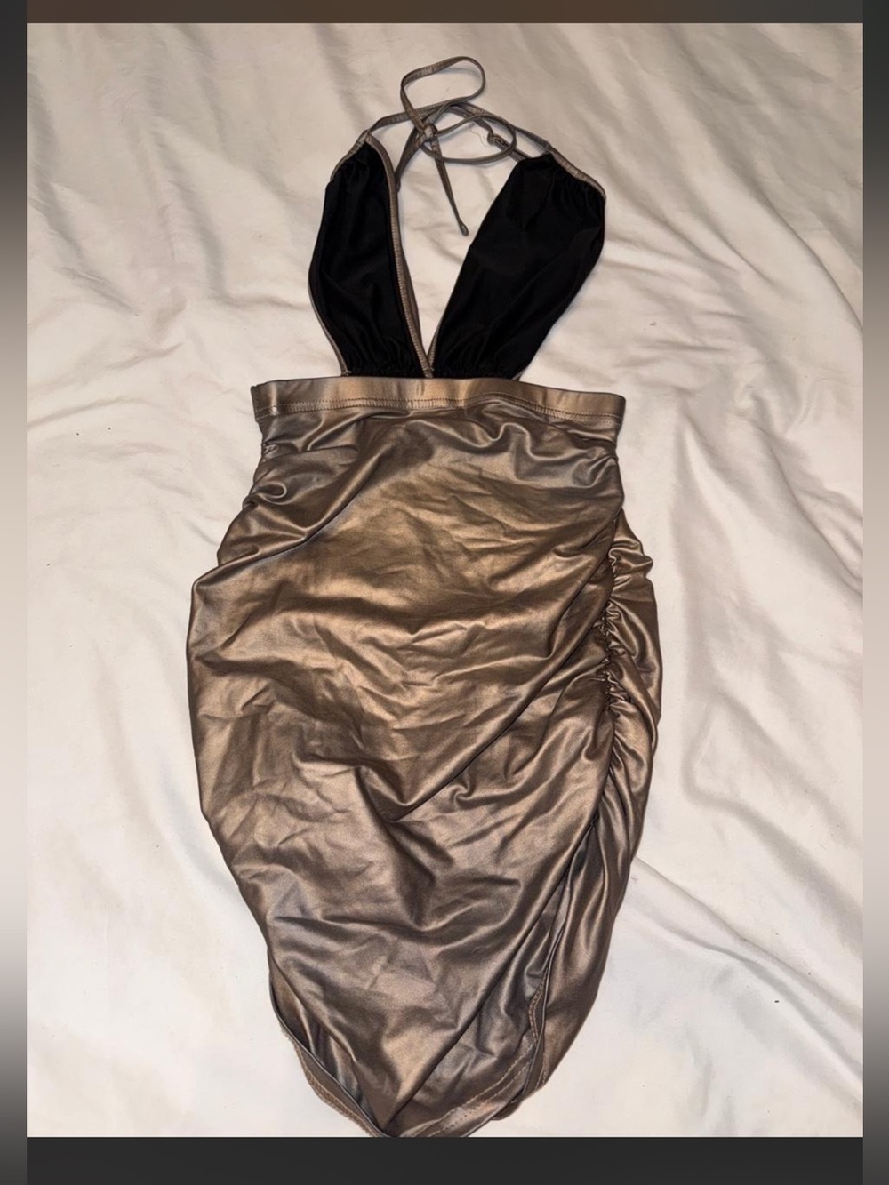 Metallic Silver Plunge Bodycon Dress for Women - Picture 4 of 4